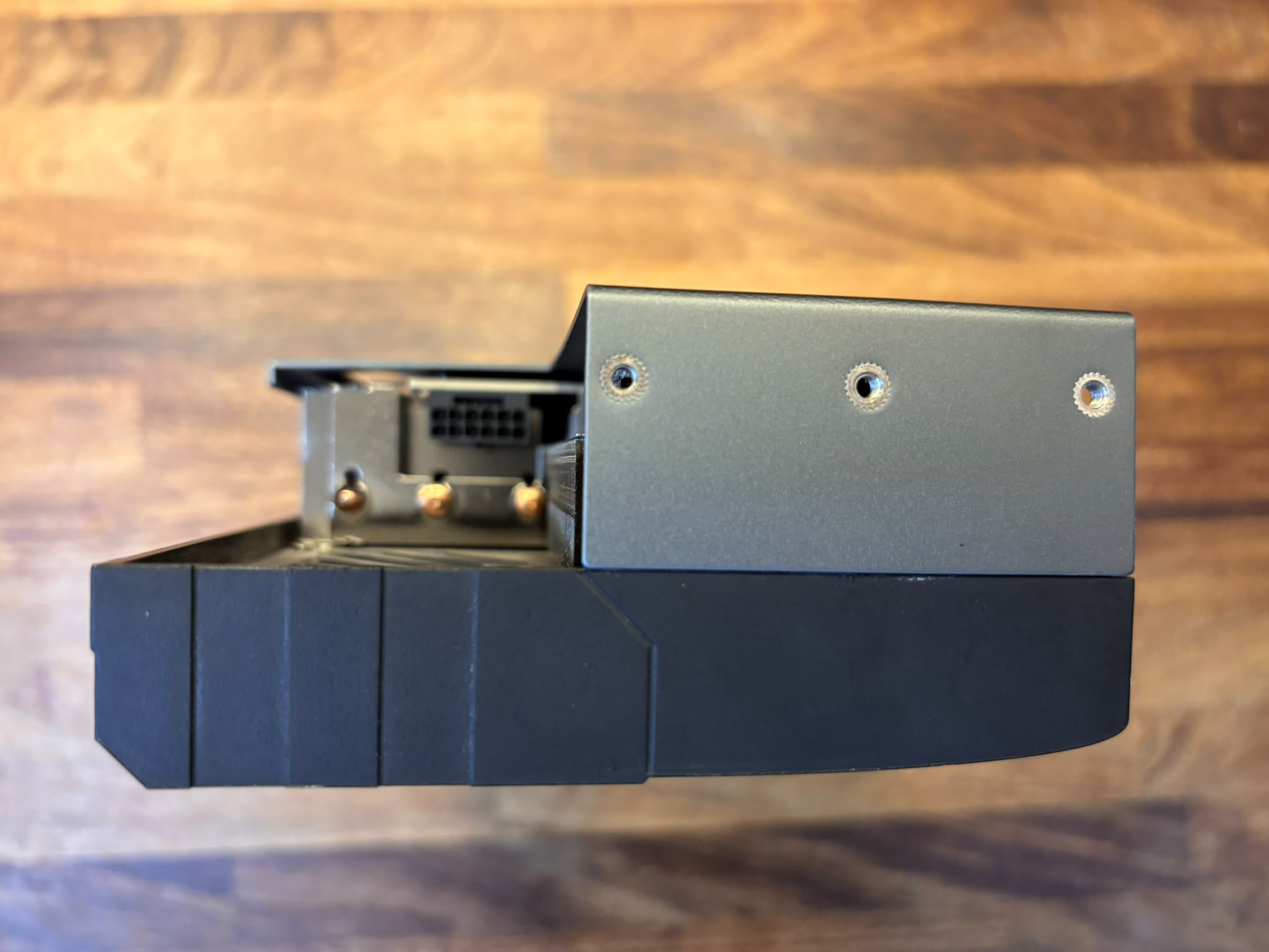 Rear edge / cooler opening
